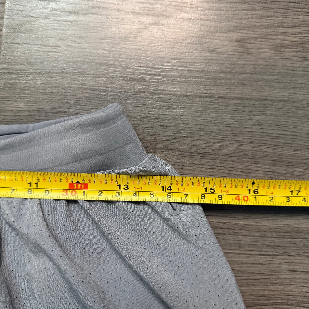Lululemon Men's Fast and Free Lined Short 6" - Grey - Picture 8 of 10